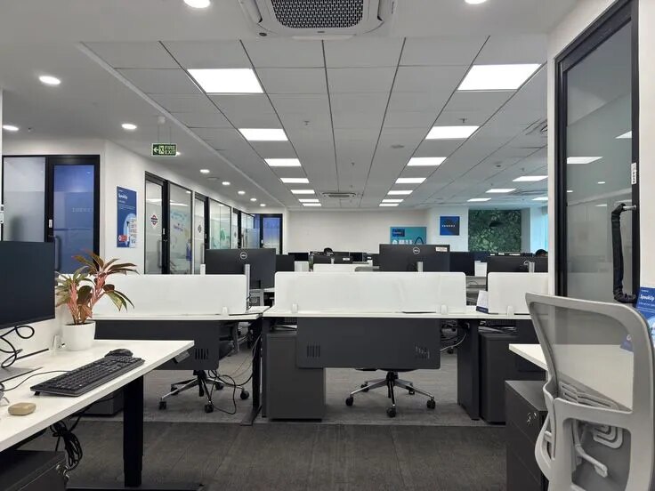 Modern Corporate Office Interiors for a Sophisticated Look image 1
