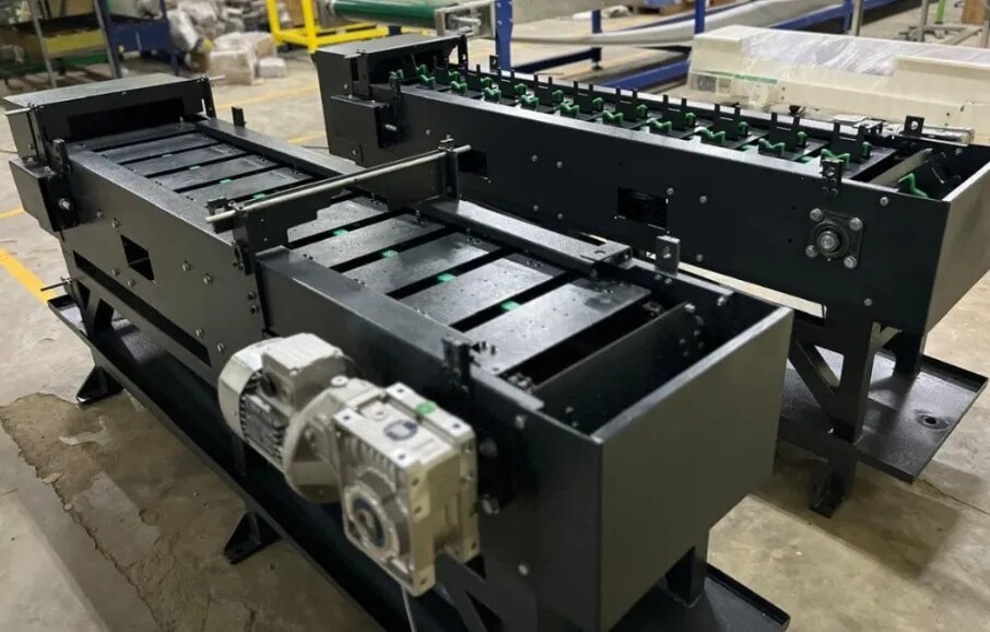 ROBO INFEED AND OUTFEED CONVEYOR image 1