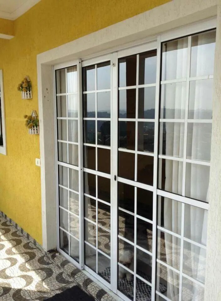 Affordable Aluminium Partition Installation for Every Budget image 1