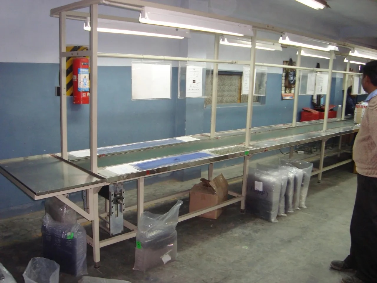 Assembly Line Belt Conveyor image 1
