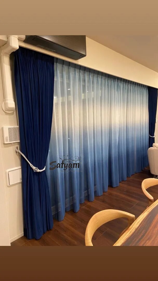 Window Curtains image 1