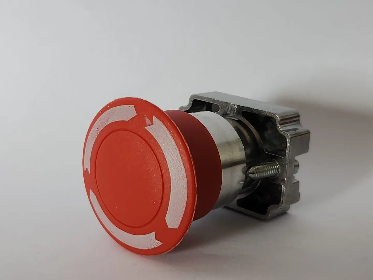 BS542 EMERGENCY PUSHBUTTON image 1
