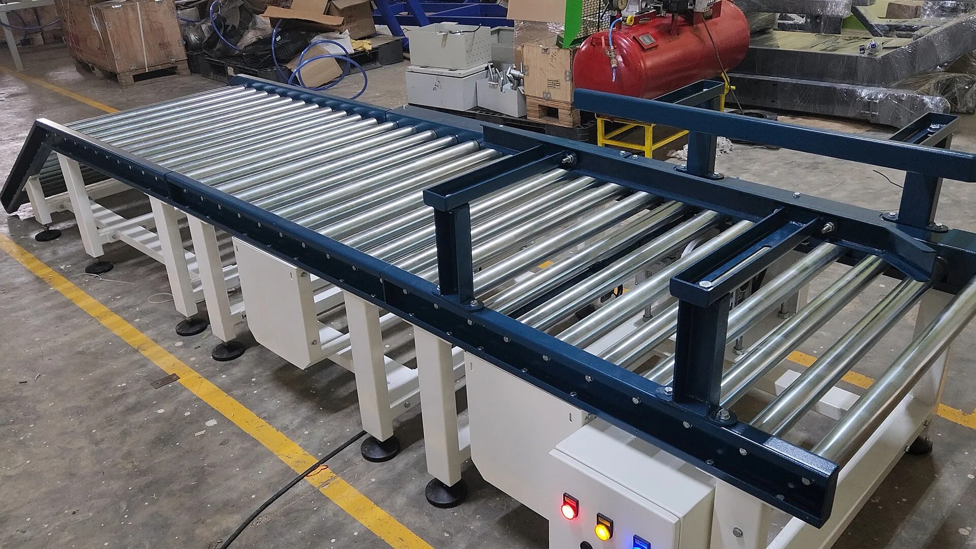 POWERED ROLLER CONVEYOR image 1