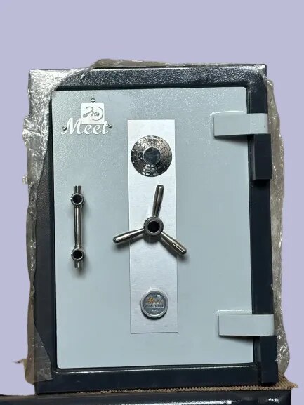 KEY SAFE COFFER BOX - 24x18x18 70kg image 1