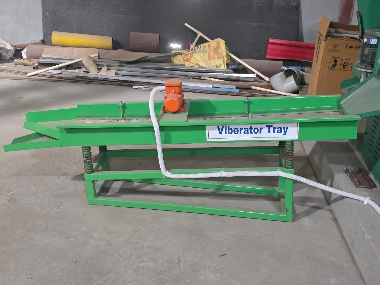 VIBERATOR TRAY image 1