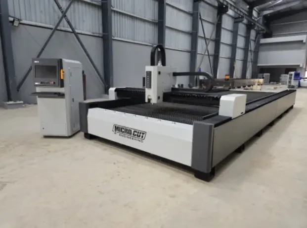 Cnc Fiber Laser Cutting Machine image 1