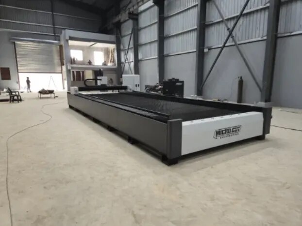 Fiber Laser Cutting Machine image 1