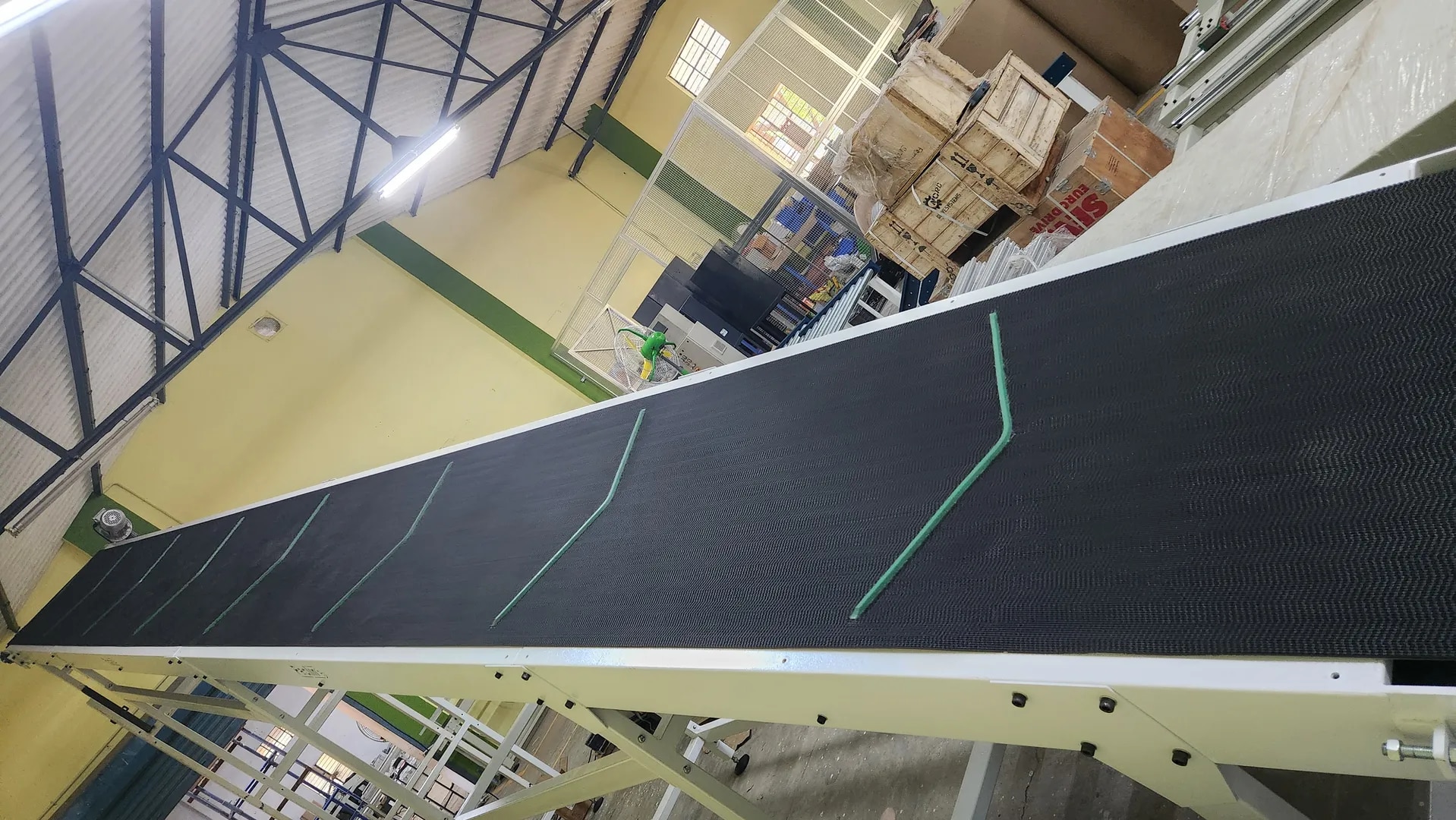 INCLINED CLEAT BELT CONVEYOR image 1