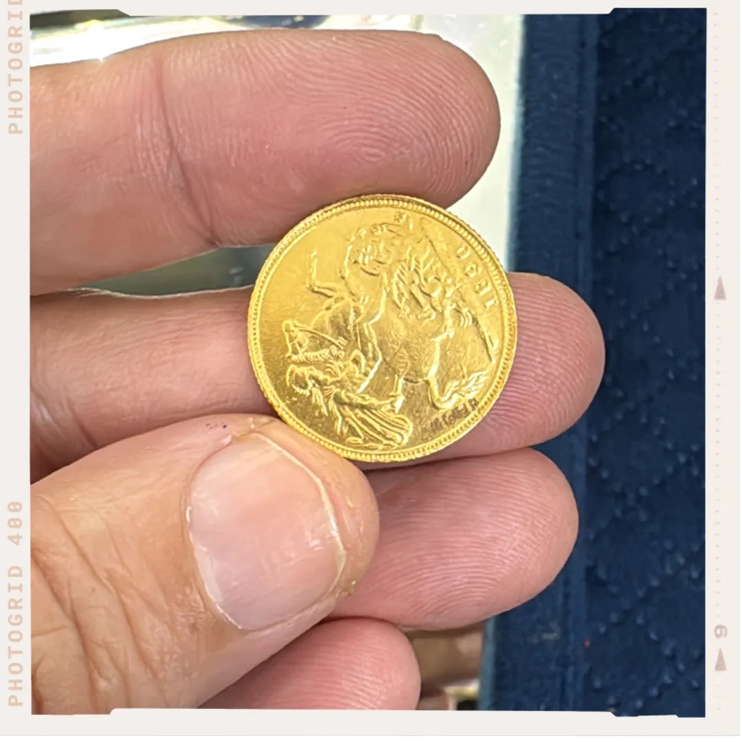 Gold Coin Buyers Gurugram image 1