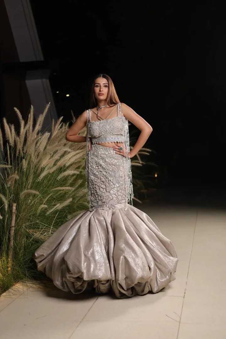 Silver Drape image 1