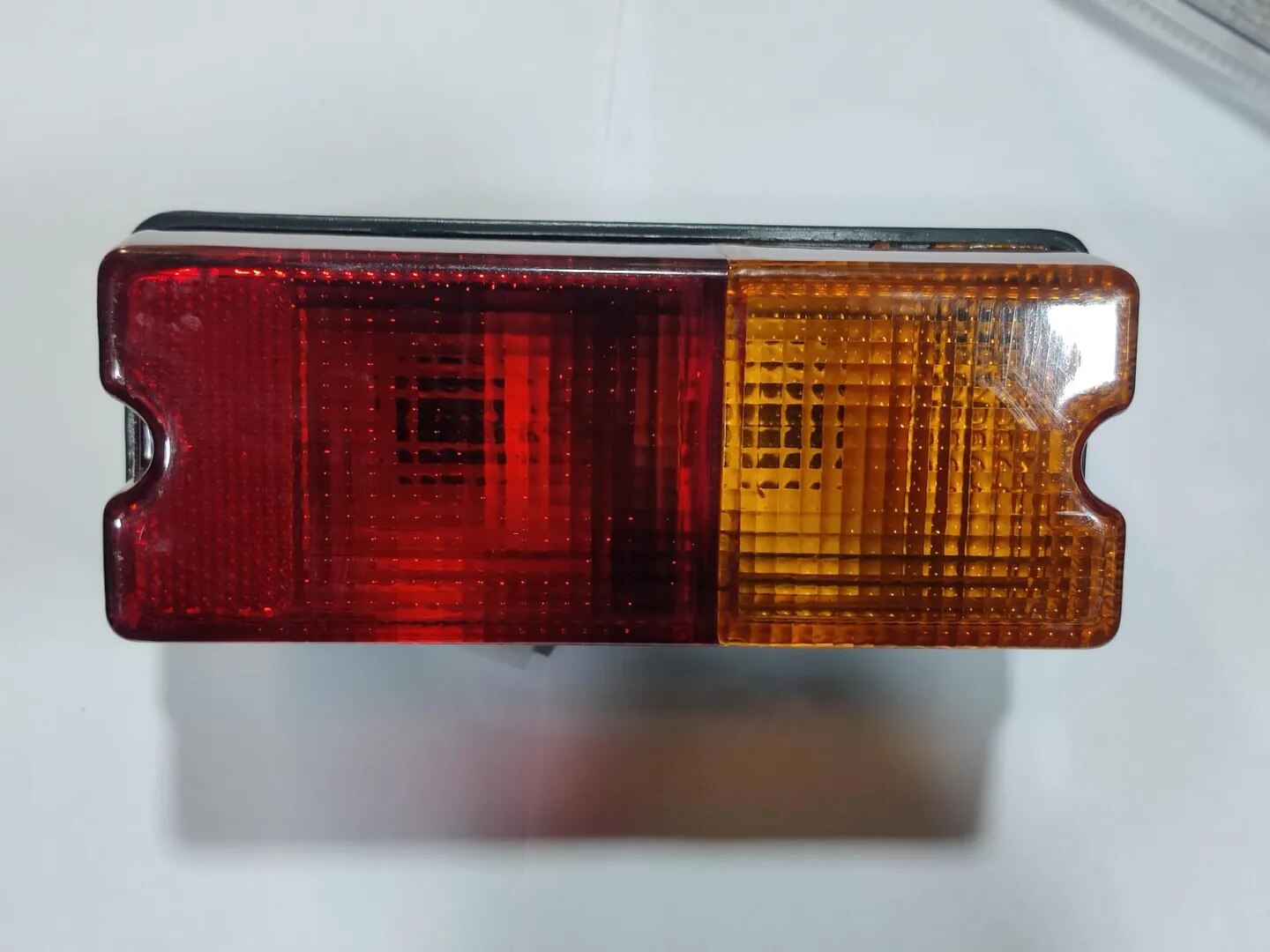 TAIL LIGHT SWARAJ 855 image 1