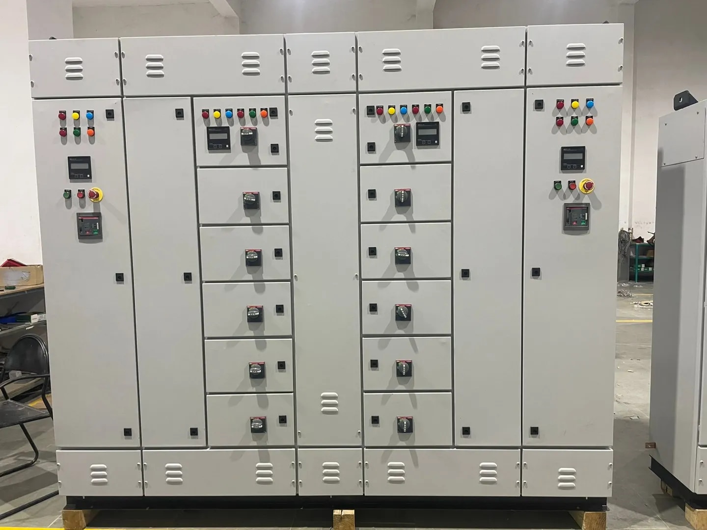 Power Distribution Panel image 1