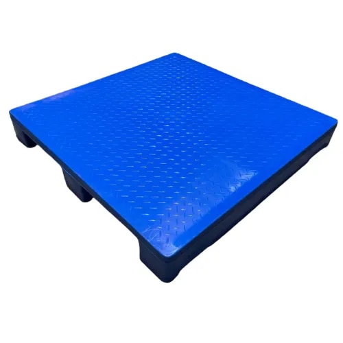 Chequered Top Plastic Pallet image 1