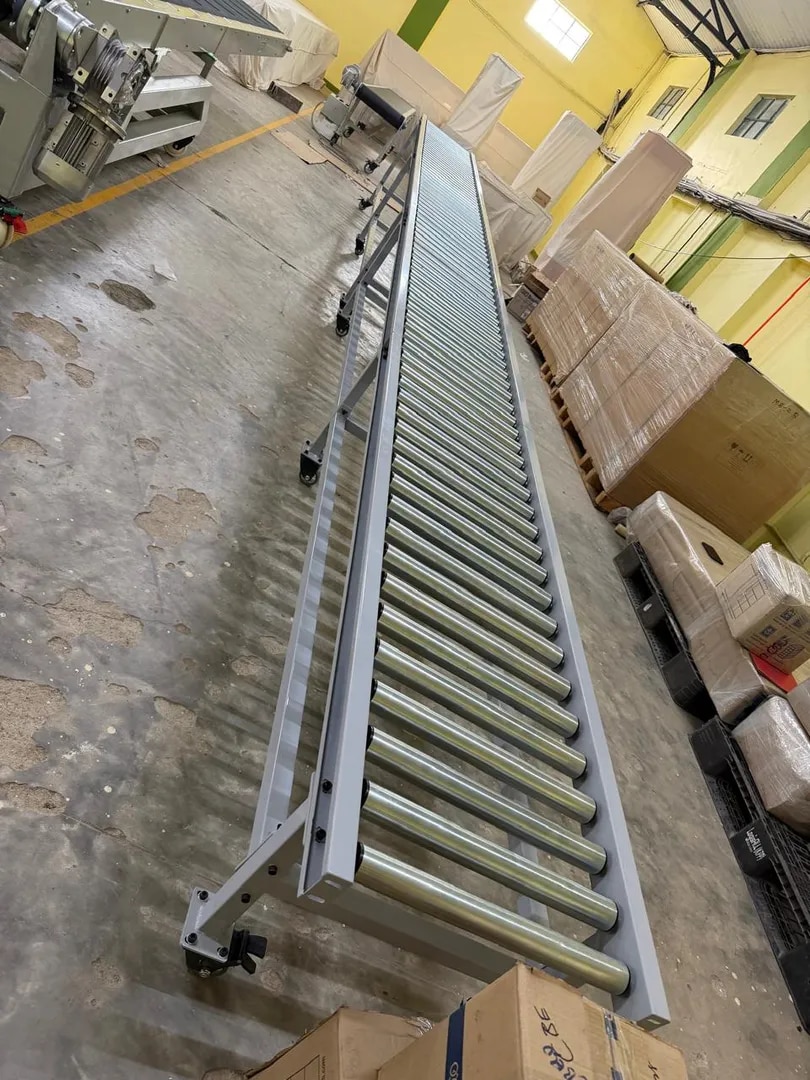 SS POWERED ROLLER CONVEYOR image 1