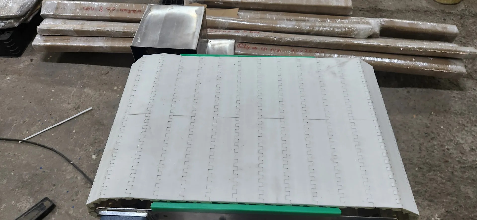 SS MODULAR WHITE BELT CONVEYOR image 1