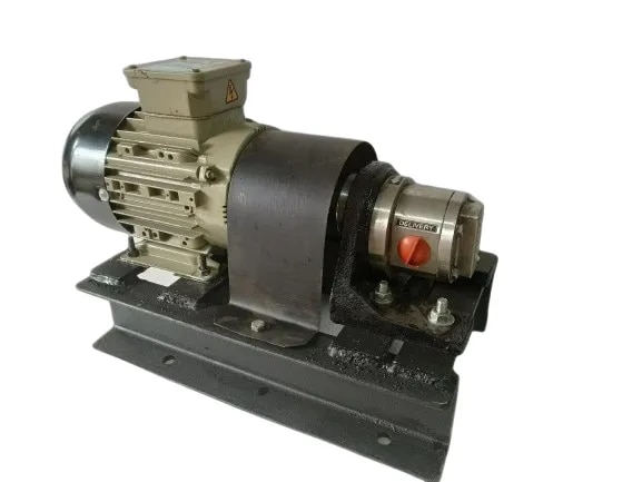 GEAR PUMP image 1