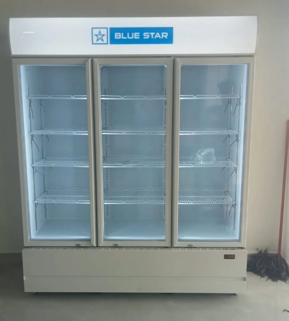 BLUE STAR VC1200CD 1075 Liter Manual Triple Door Visi Cooler, White image 1