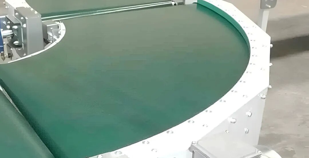 90 degree Belt Conveyors image 1