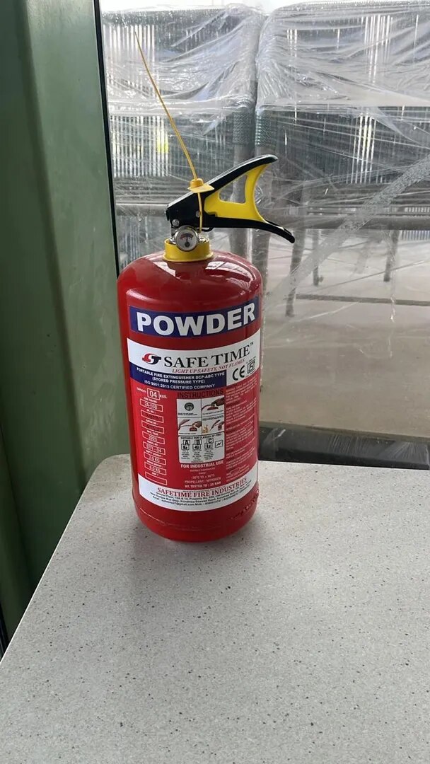 4 KG Fire Extinguishers image 1