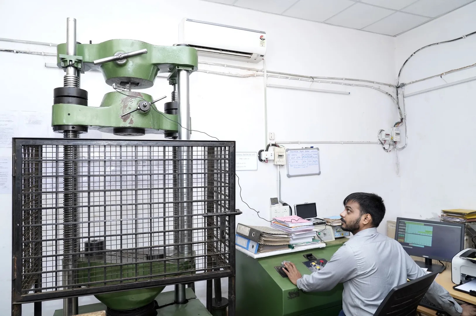Tensile Testing (60 Ton) image 1