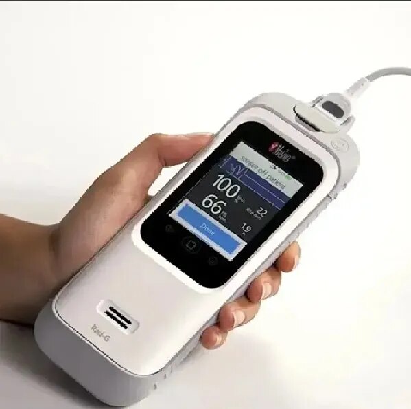 Masimo Rad-G Handheld Pulse Oximeter image 1