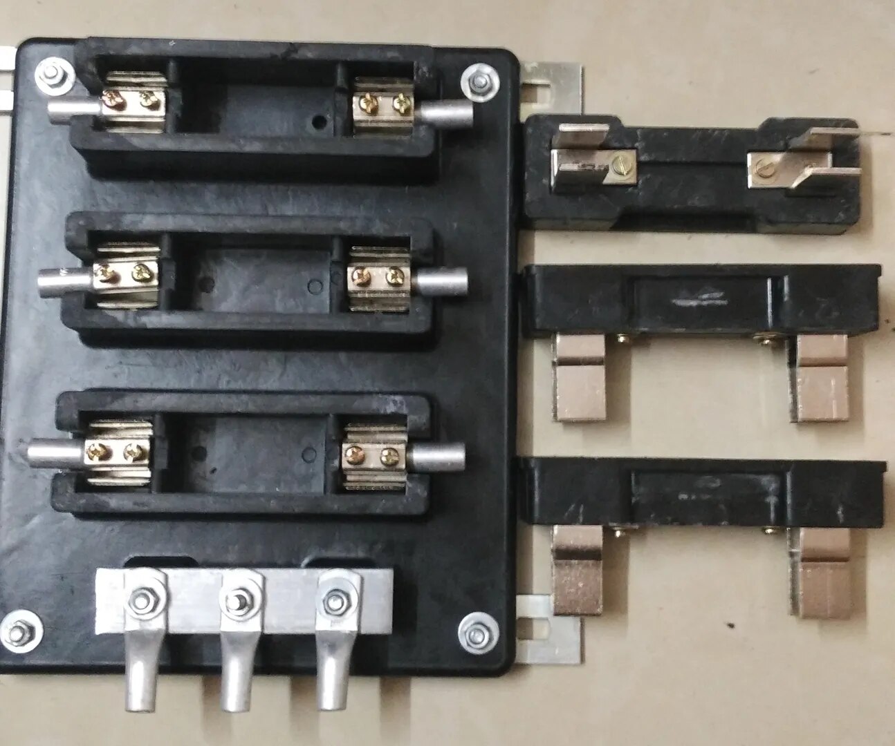 Aerial Fuse Board image 1