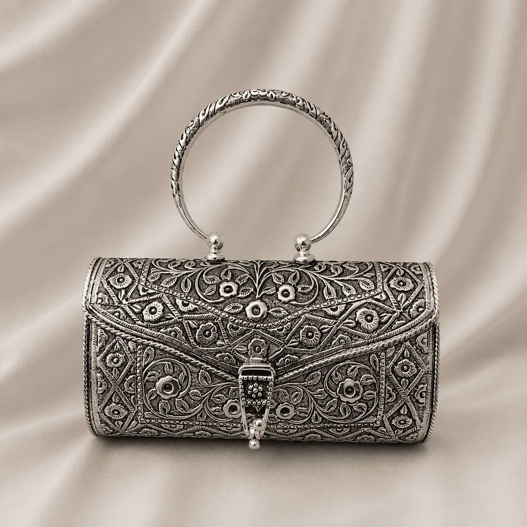 Silver Purse image 1