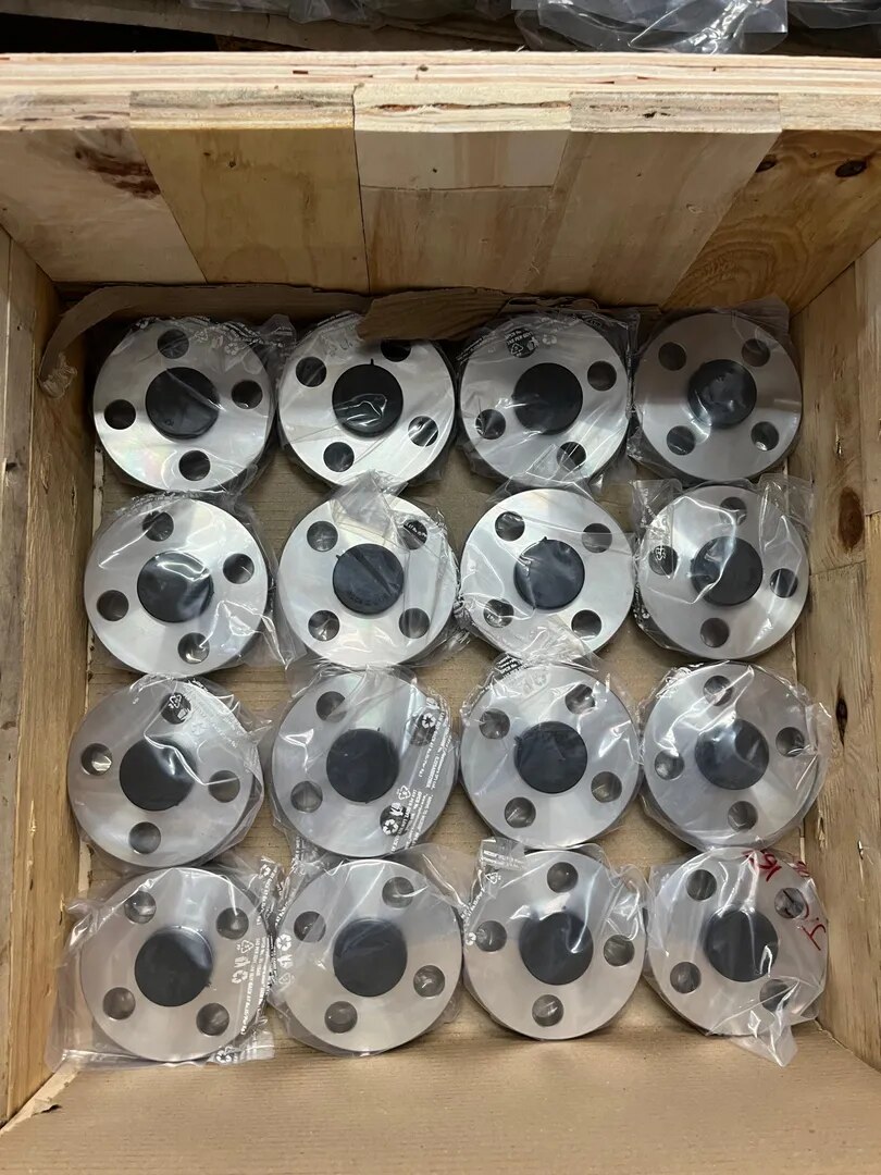 304 / 304L Stainless Steel Flanges image 1
