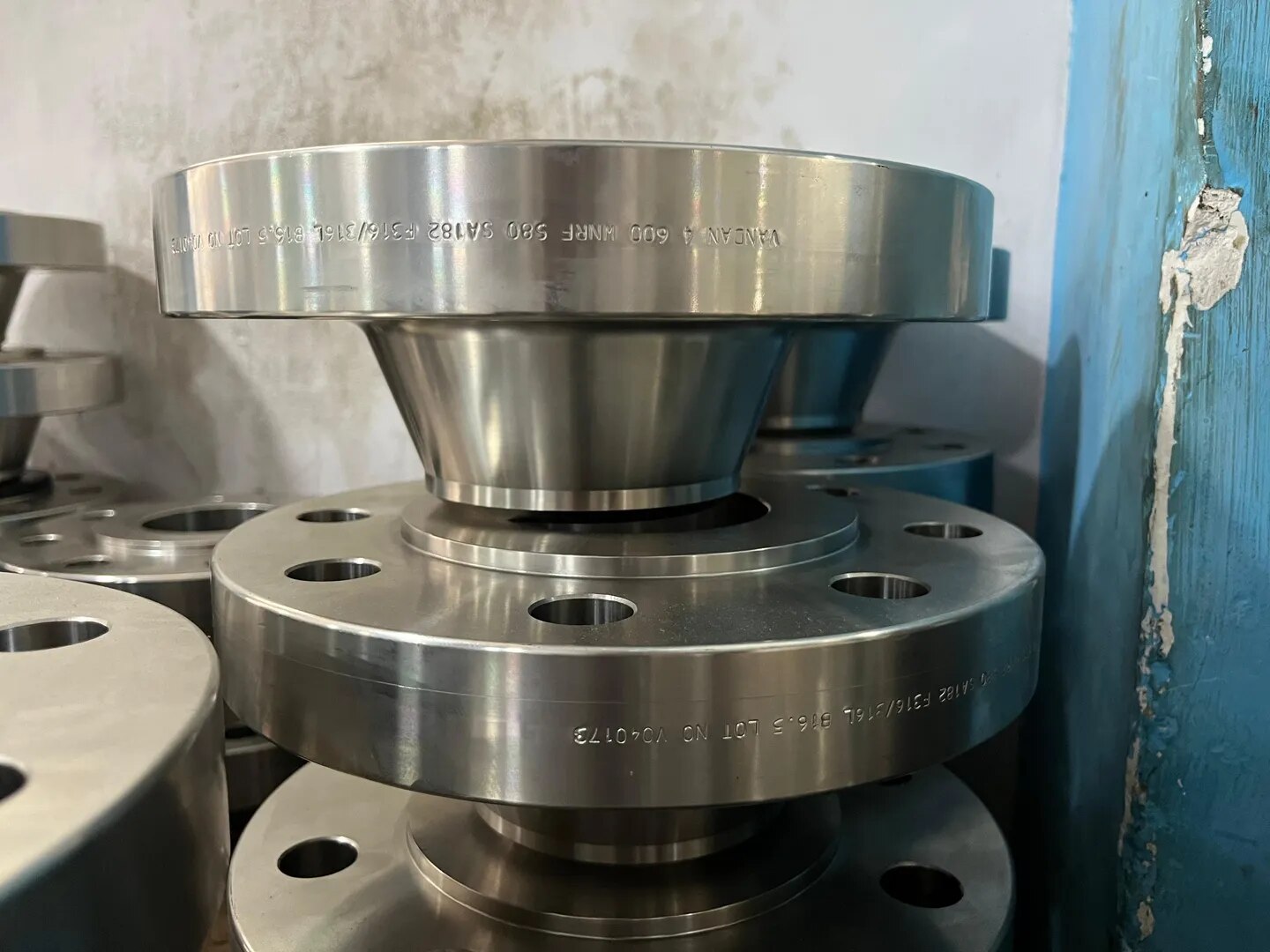 316 / 316L Stainless Steel Flanges image 1