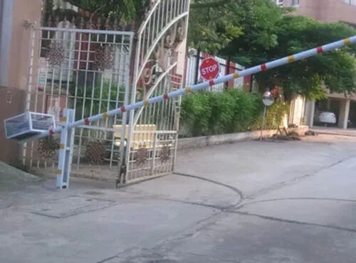 Vertex Manual Boom Barrier image 1