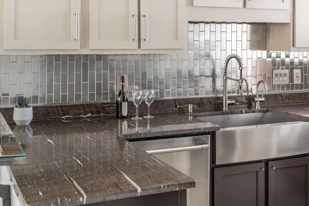 kitchen countertop backsplash image 1