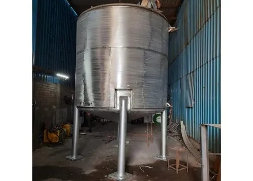 Solvent Storage Tank image 1