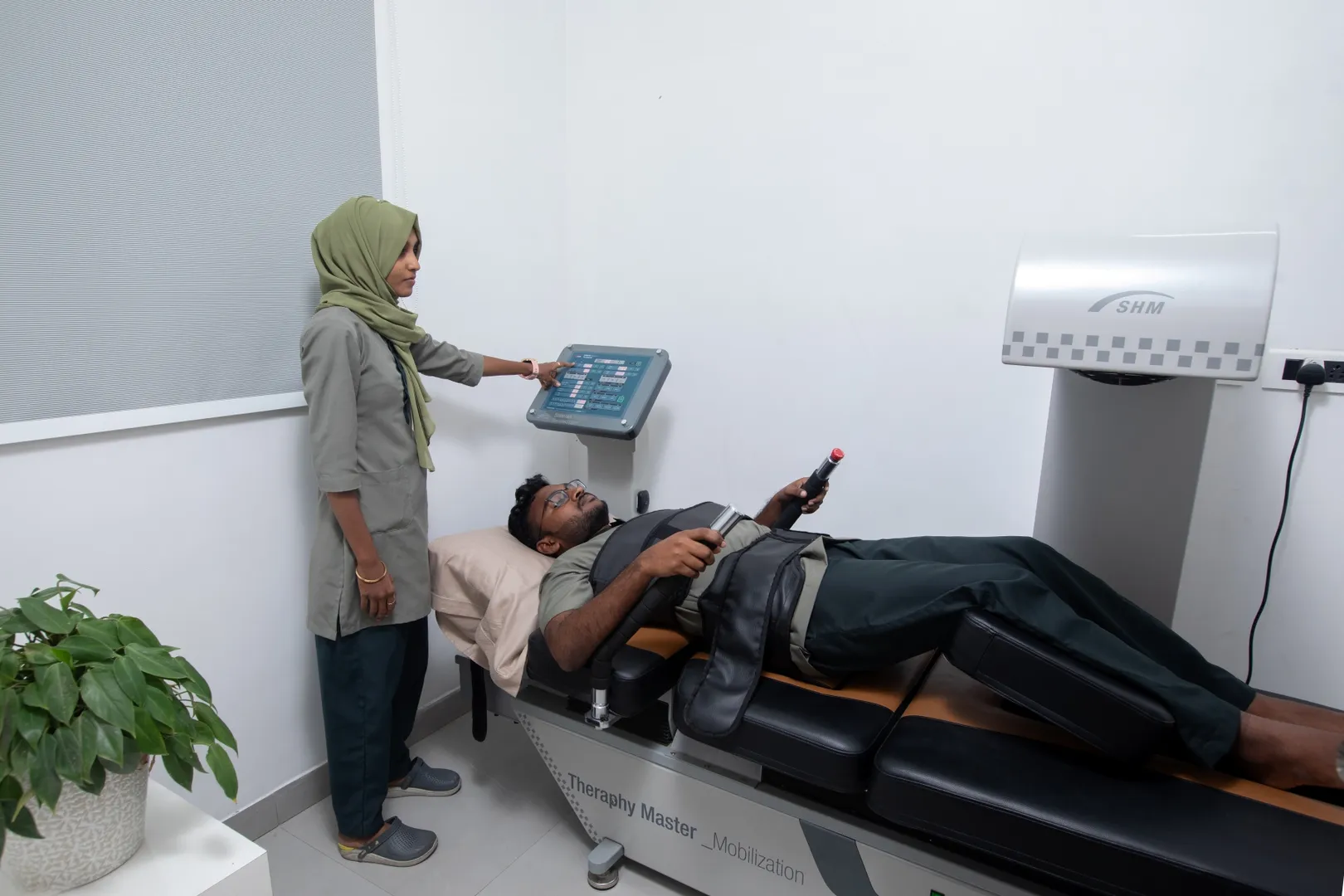 Spinal Disc Decompression Mobilization image 1