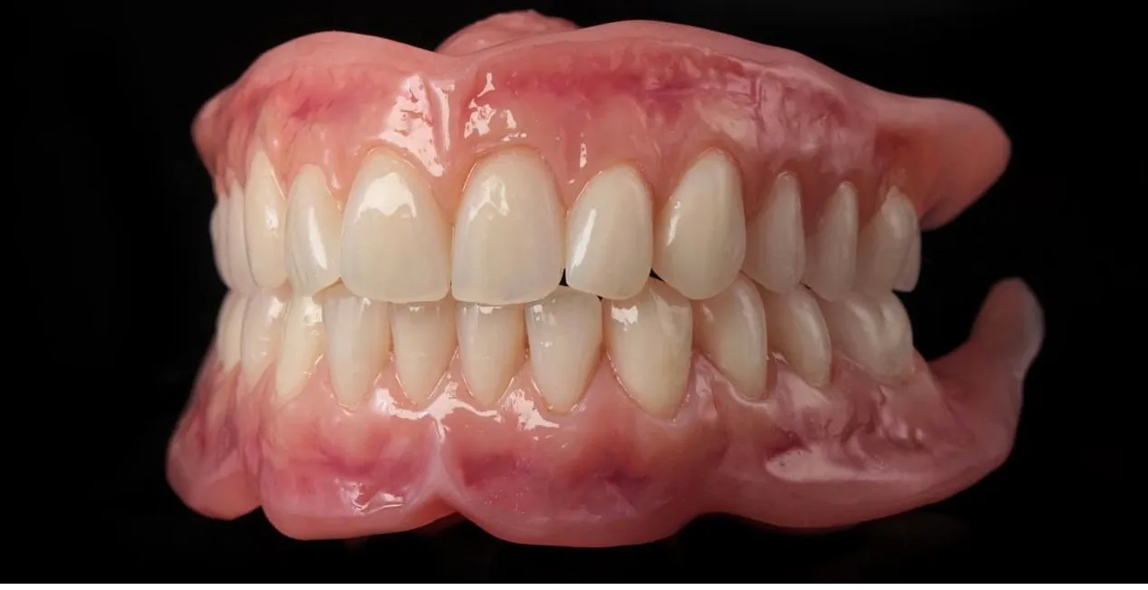 Complete Dentures image 1