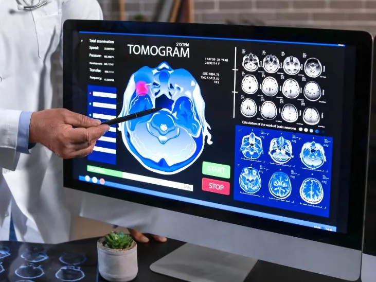 Neurologist  image 1