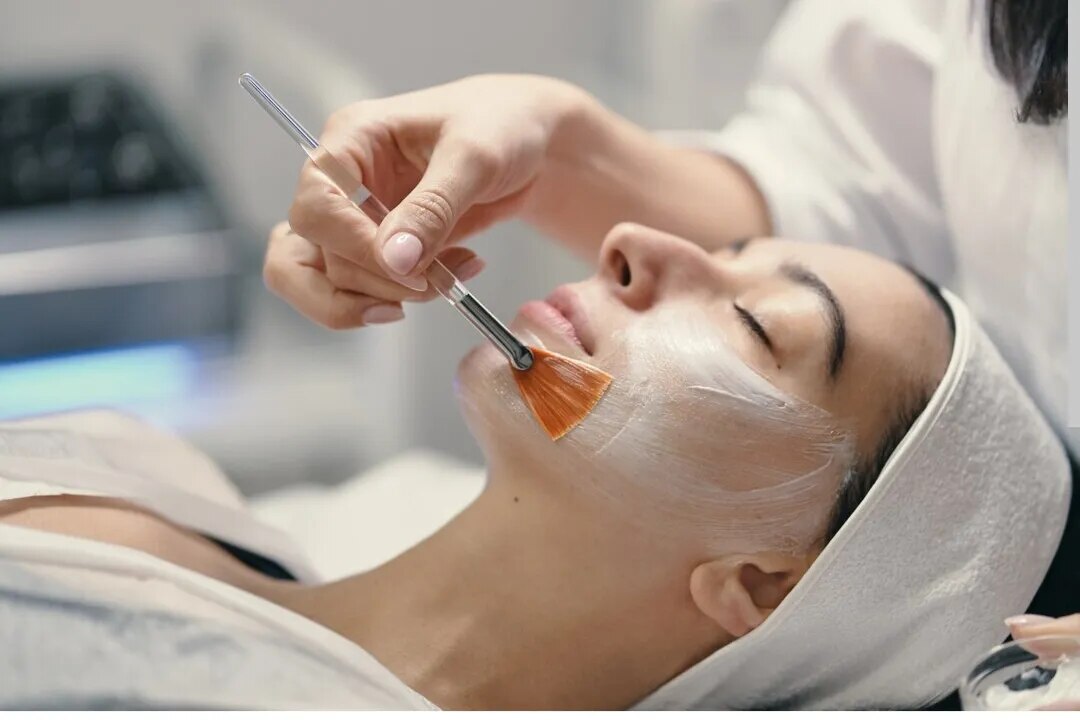 Chemical Peel Treatment Specialist  image 1