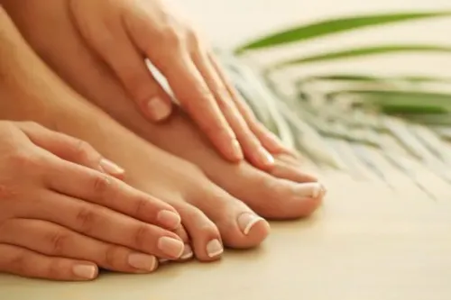 HAND AND FEET REJUVENATION service image