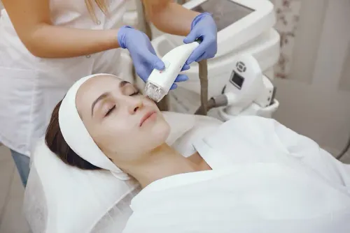 Anti-Aging RF Lift Facial service image