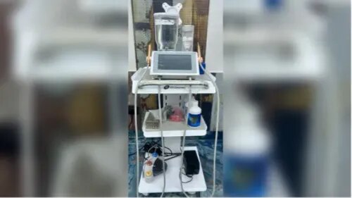 Teeth Cleaning with Advanced Technology service image
