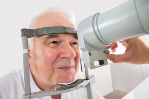 Diabetic & Hypertensive Eye Screening service image