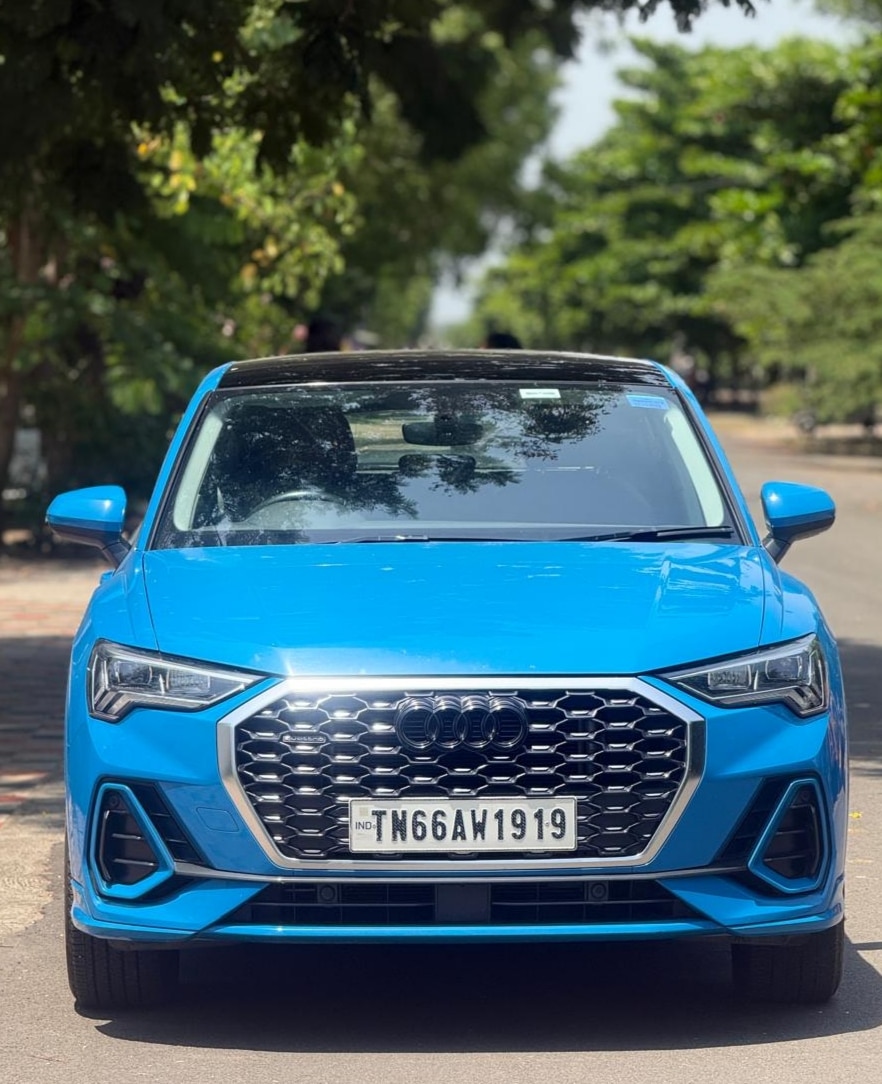 AUDI- Q3