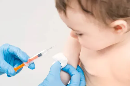 Childrens Vaccination service image