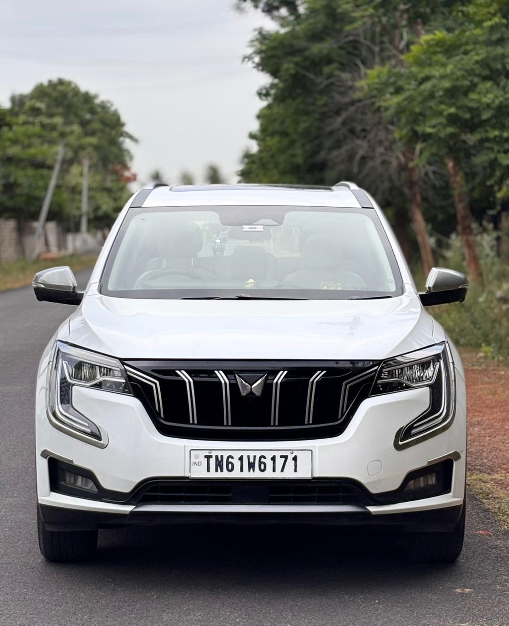 XUV 700