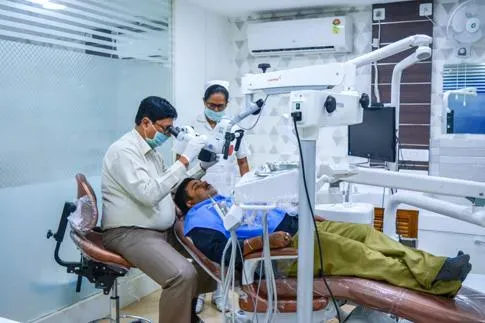 Root Canal Treatment (RCT) service image