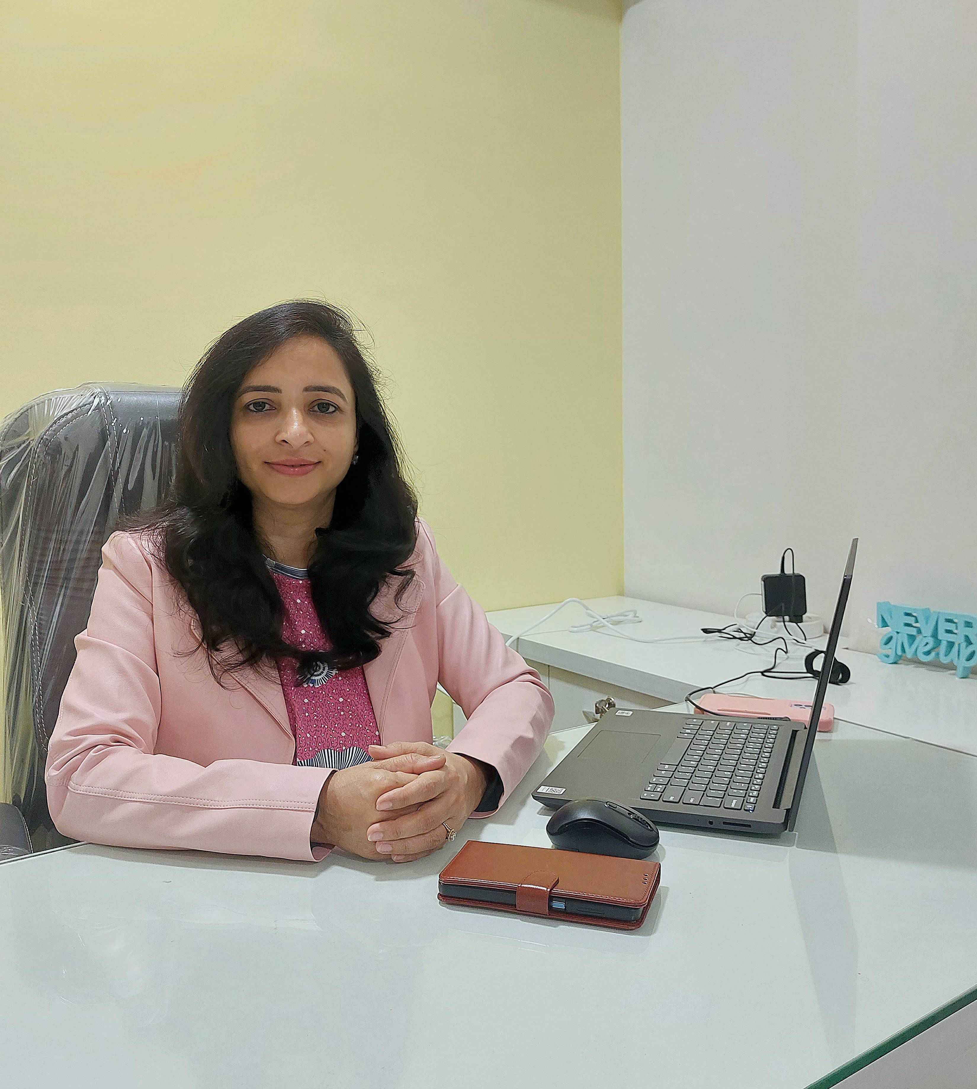 Dr Rupali Zoal 