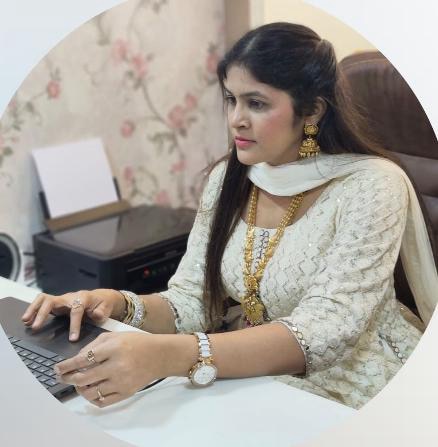 Dr Amita S Thakur