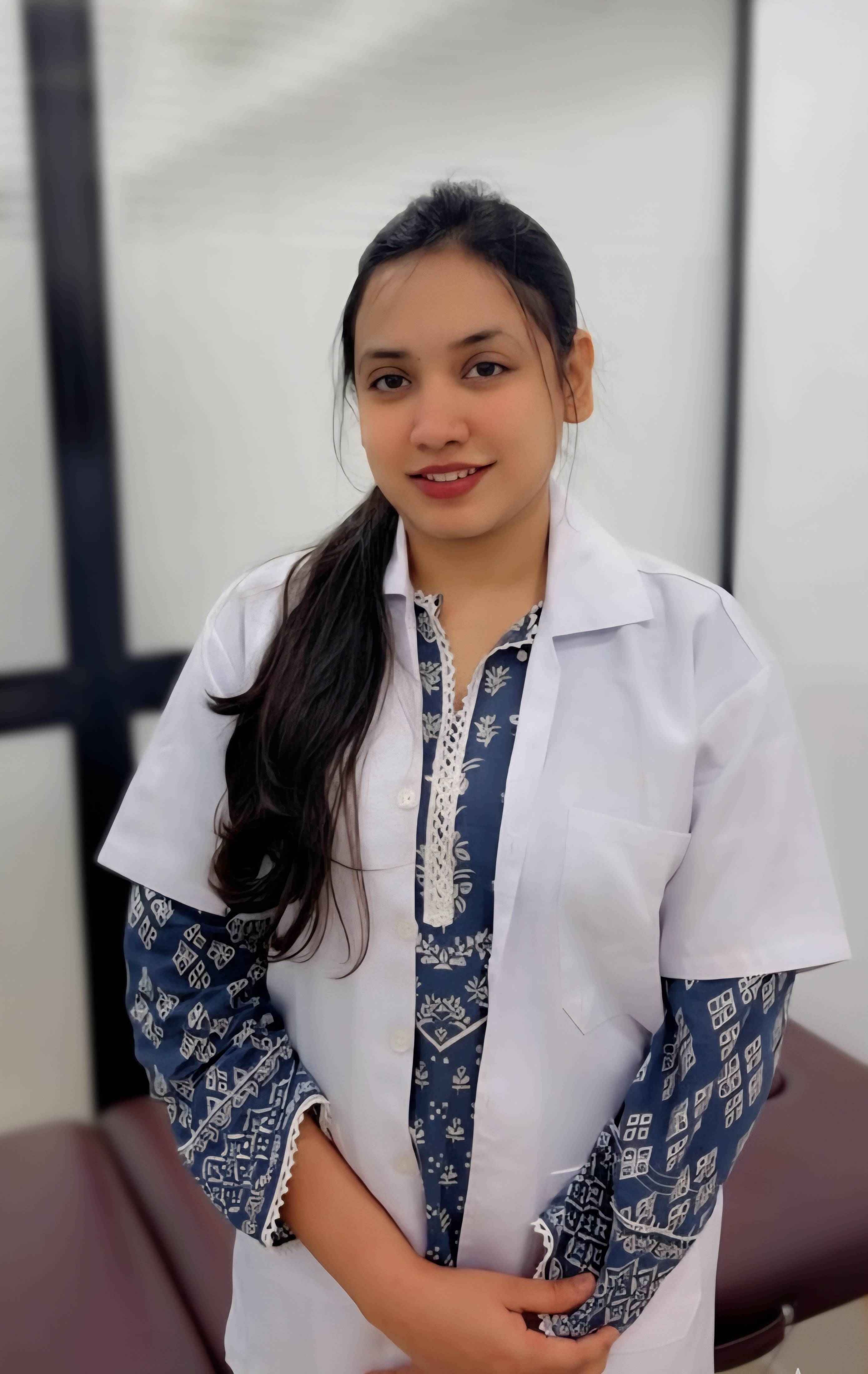 Dr. Ayesha Bhombal i