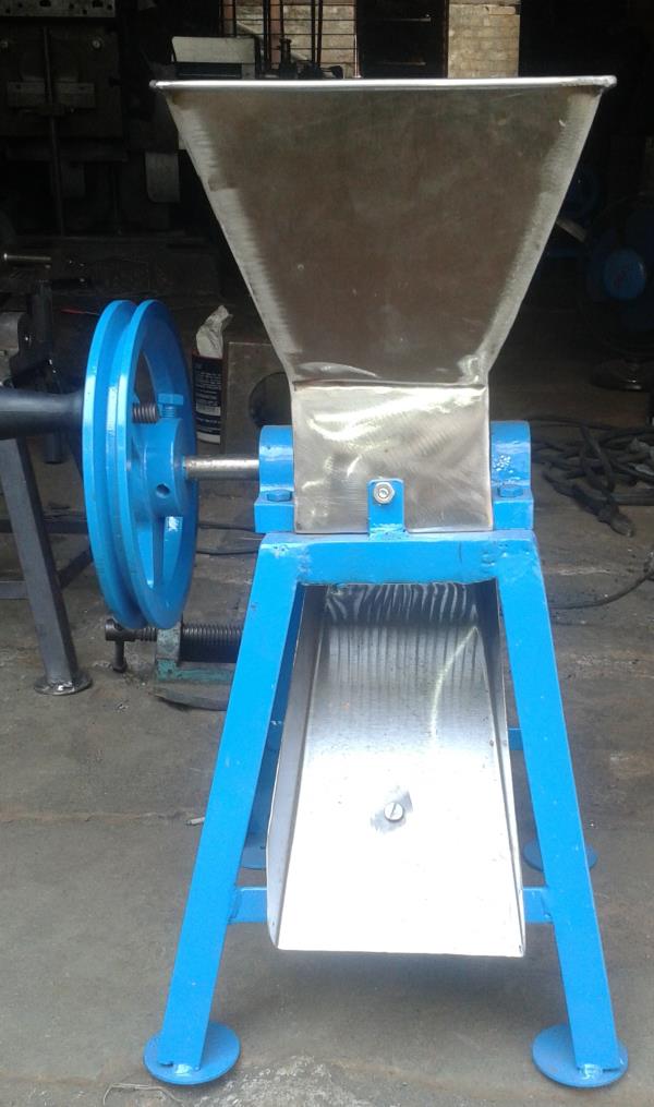 we are manufacturer CHILLY CUTTER MACHINE in ALL OVER INDIA
