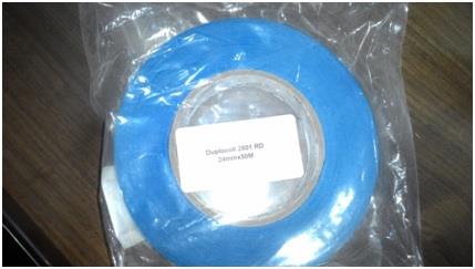 Double sided repulpable splicing tape for splicing paper webs in the paperproduction and printing industriesPRODUCT ADVANTAGES• Good initial adhesion (tack) on paper surfaces• High final adhesion and shear strength• High splicing performance even on rough paper surfaces• The water-soluble acrylic adhesive is biodegradable and corresponds to “DeutscheTabakverordnung” (German tobacco decree).MAIN APPLICATIONMain application fields• Flying roll splice in paper and paper processing industry and for newspaper printing• On account of the aggressive adhesive formulation high splicing performance is possible onrough and porous paper surfaces.• Ideal for flying splice on fast running machines• Suitable for automatic core splicing