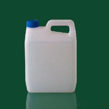 Backed by our flourishing business processes, we are able process, trade and supply a flawless quality range of Roller Tinning Flux. Our skilled professionals process these chemicals utilizing progressive technology in sync with international quality standards. After the completion of the production process, our experts test these chemicals on well-defined parameters so as to ensure their quality to stand tall on the expectations of clients. Features:•	Low halide flux residues add readily soluble in water•	Excellent in shining•	No glueyness/Stickiness•	Very Easy to Use•	No Bridging Formation•	Available in 5 ltrs